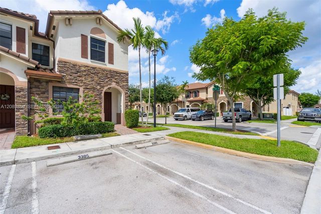 3305 W 93rd Place, Hialeah, FL 33018