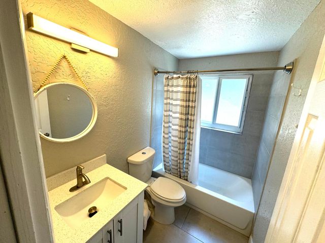 716 22nd Street A, West Palm Beach, FL 33407