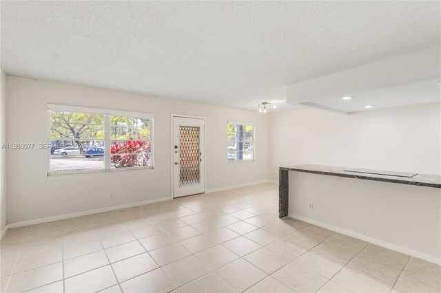 251 SW 132 Way 114H, Pembroke Pines, FL 33027