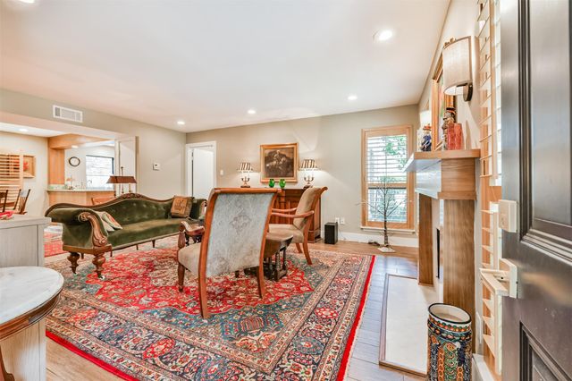 1201 Mcduffie Street 205, Houston, TX 77019
