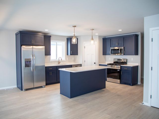 832 2 Avenue S, Horace, ND 58047