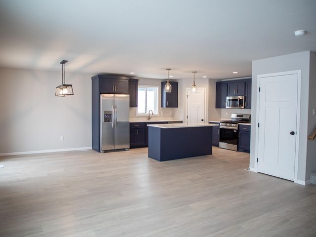 832 2 Avenue S, Horace, ND 58047