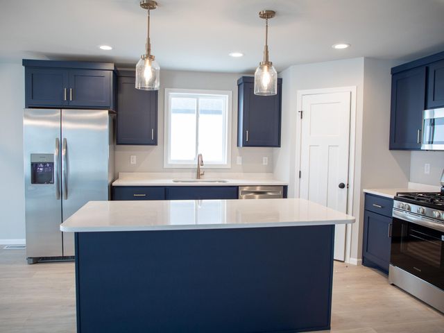 832 2 Avenue S, Horace, ND 58047