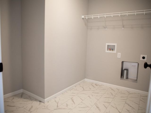 832 2 Avenue S, Horace, ND 58047