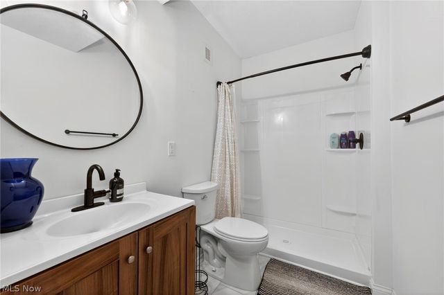 1315 Donald Avenue, Lakewood, OH 44107