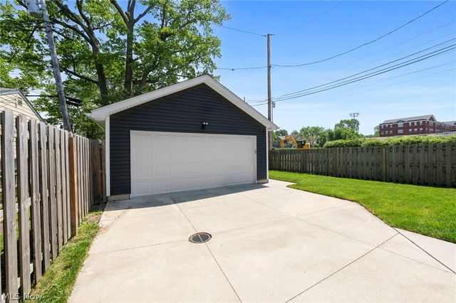 1315 Donald Avenue, Lakewood, OH 44107