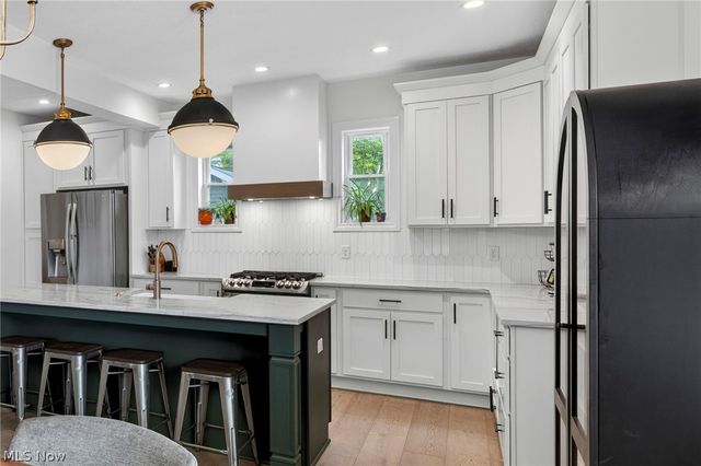 1315 Donald Avenue, Lakewood, OH 44107