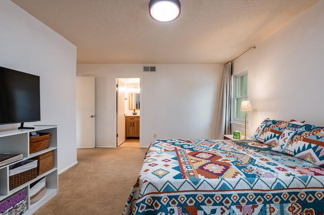 5201 Calle Nuestra NW, Albuquerque, NM 87120