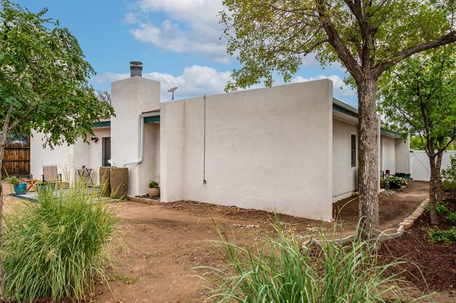 5201 Calle Nuestra NW, Albuquerque, NM 87120