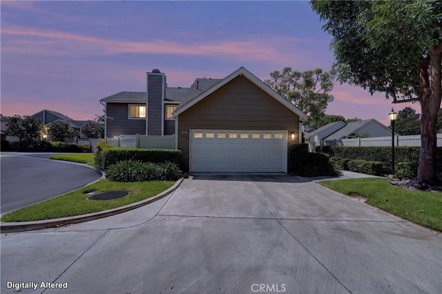 5037 E Almond Avenue 5, Orange, CA 92869