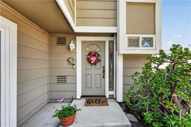 5037 E Almond Avenue 5, Orange, CA 92869