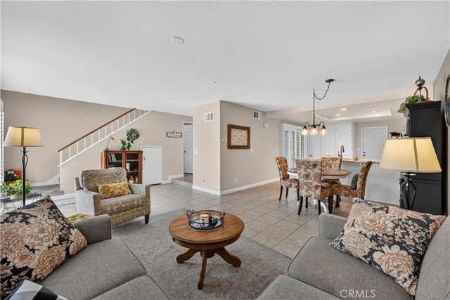 5037 E Almond Avenue 5, Orange, CA 92869