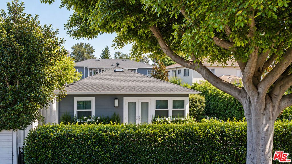 1022 Grant Street, Santa Monica, CA 90405 — photo 2