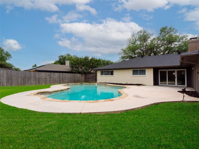 2310 Greenmeadow Drive, Carrollton, TX 75006