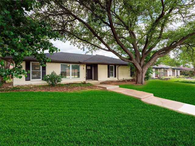 2310 Greenmeadow Drive, Carrollton, TX 75006