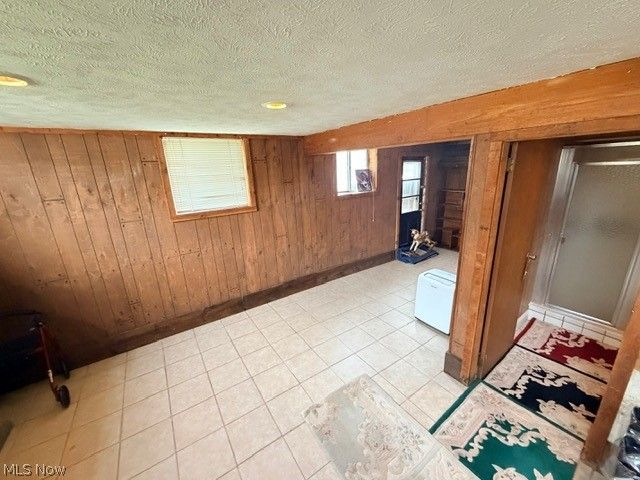 18221 Quinn Road, Chagrin Falls, OH 44023