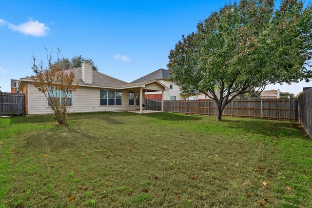 5609 Desert Willow Court, Fort Worth, TX 76137