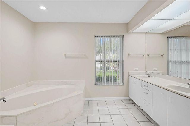 938 S DORAL LANE, Venice, FL 34293