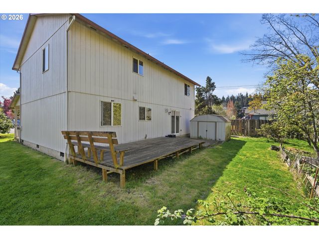 12205 Se MOUNTAIN SUN Dr, Clackamas, OR 97015