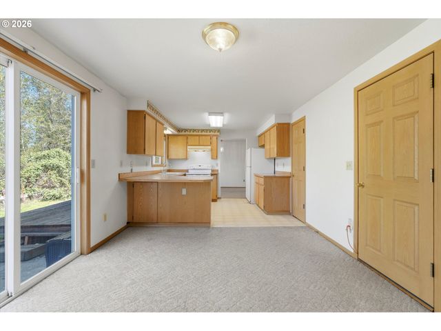 12205 Se MOUNTAIN SUN Dr, Clackamas, OR 97015