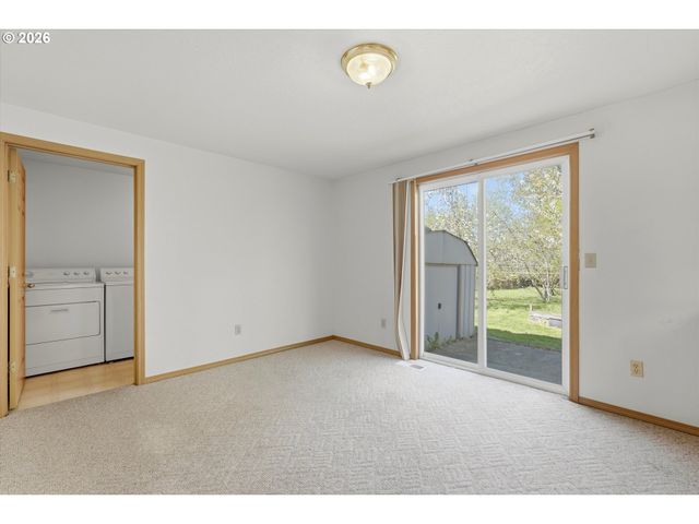 12205 Se MOUNTAIN SUN Dr, Clackamas, OR 97015