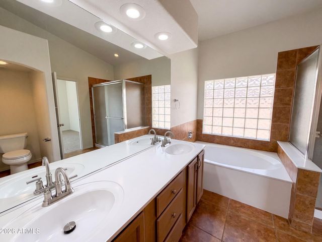 3549 E ROCKY SLOPE Drive, Phoenix, AZ 85044