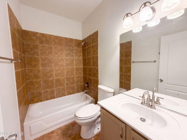 3549 E ROCKY SLOPE Drive, Phoenix, AZ 85044
