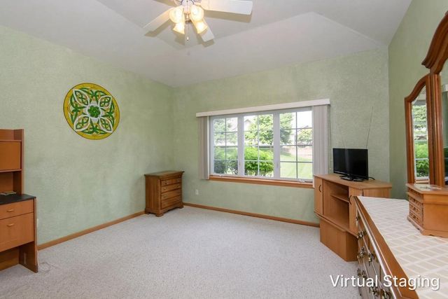 5394 S Butterfield WAY, Greenfield, WI 53221