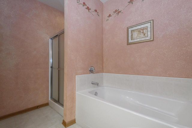 5394 S Butterfield WAY, Greenfield, WI 53221