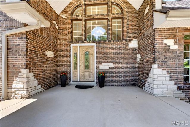 18517 Gredan Court, Pacific, MO 63069