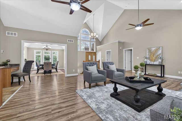 18517 Gredan Court, Pacific, MO 63069
