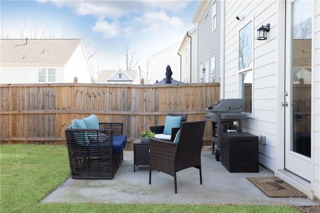 671 Smokey Quartz Way, Kennesaw, GA 30144