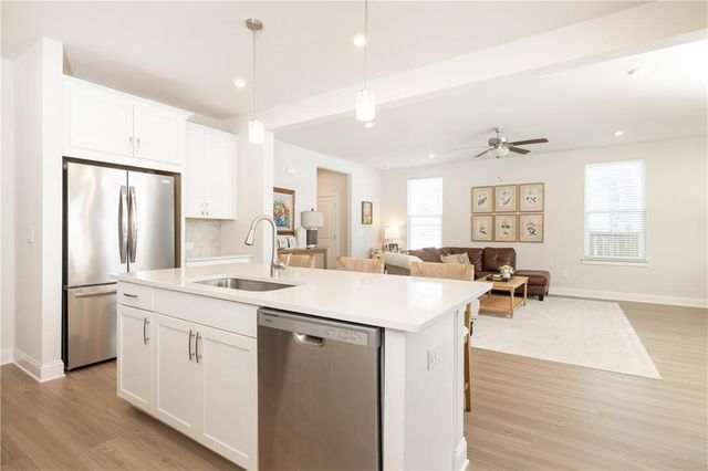 671 Smokey Quartz Way, Kennesaw, GA 30144