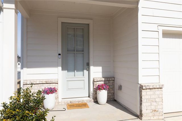 671 Smokey Quartz Way, Kennesaw, GA 30144