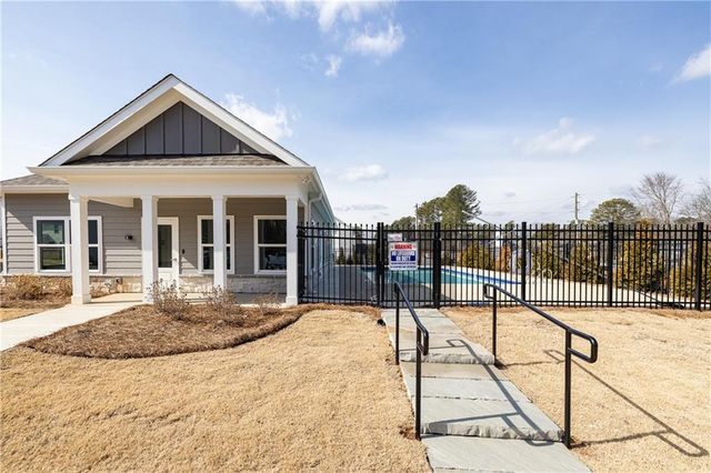 671 Smokey Quartz Way, Kennesaw, GA 30144