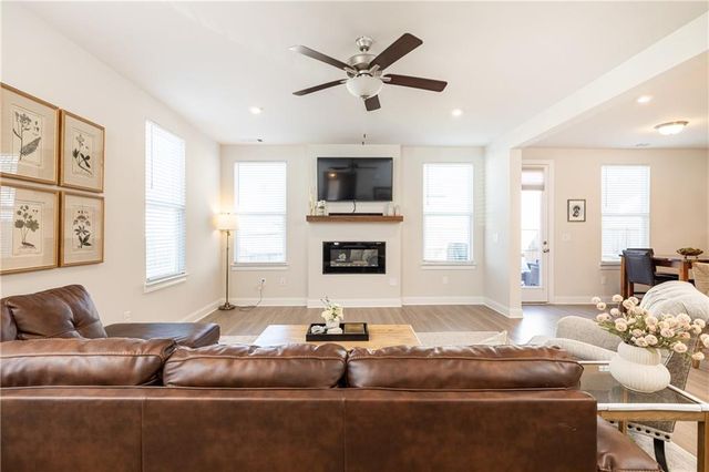 671 Smokey Quartz Way, Kennesaw, GA 30144