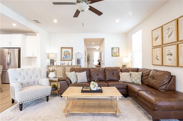 671 Smokey Quartz Way, Kennesaw, GA 30144