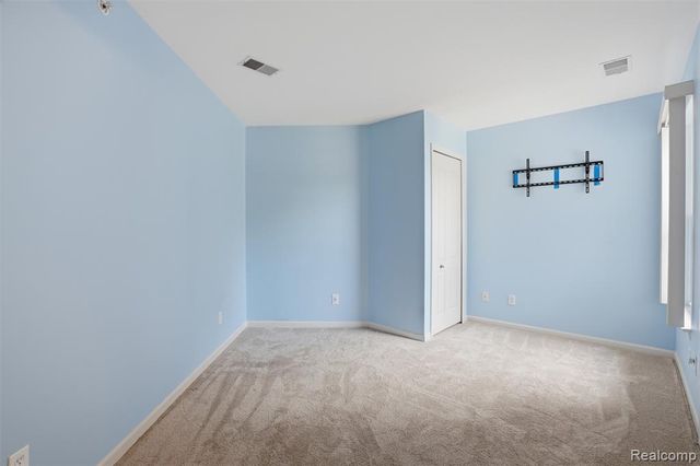 320 N Wixom Road 30, Wixom, MI 48393