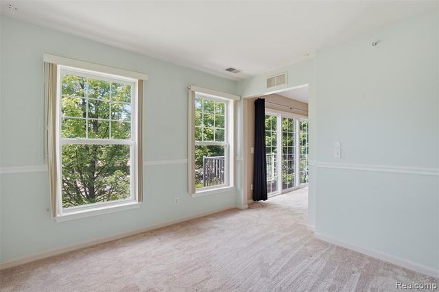 320 N Wixom Road 30, Wixom, MI 48393