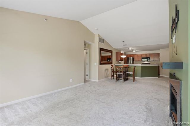 320 N Wixom Road 30, Wixom, MI 48393