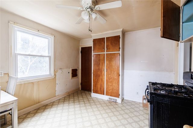 246 Thorndyke Road, Irondequoit, NY 14617