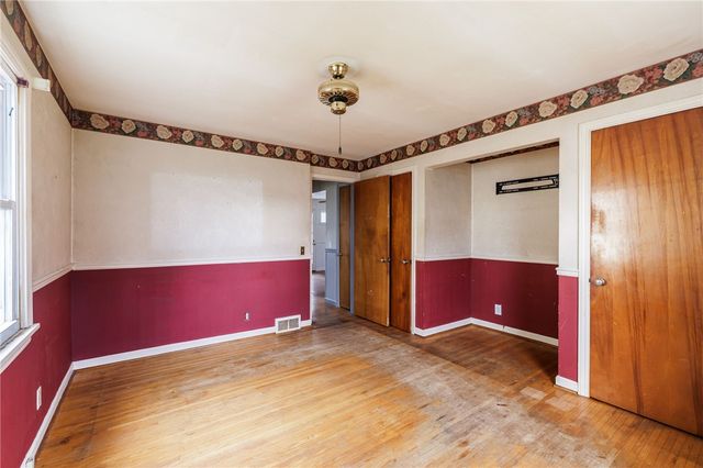 246 Thorndyke Road, Irondequoit, NY 14617