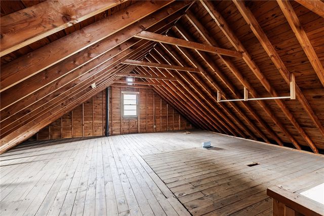 246 Thorndyke Road, Irondequoit, NY 14617