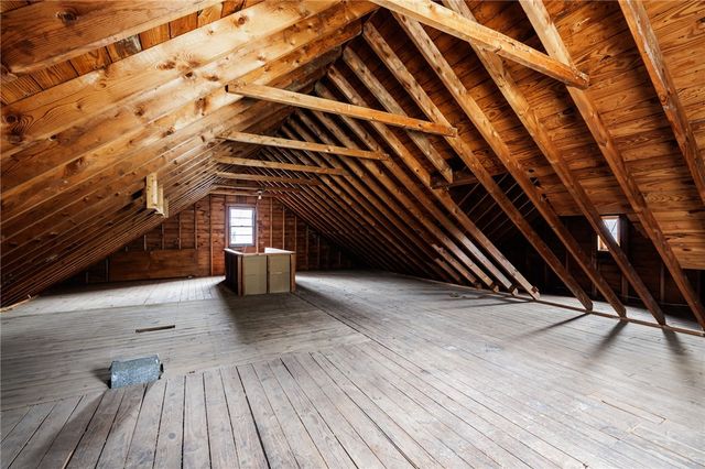 246 Thorndyke Road, Irondequoit, NY 14617