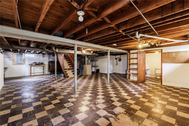 246 Thorndyke Road, Irondequoit, NY 14617