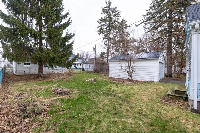 246 Thorndyke Road, Irondequoit, NY 14617