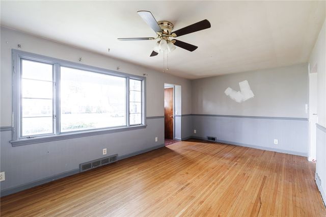 246 Thorndyke Road, Irondequoit, NY 14617