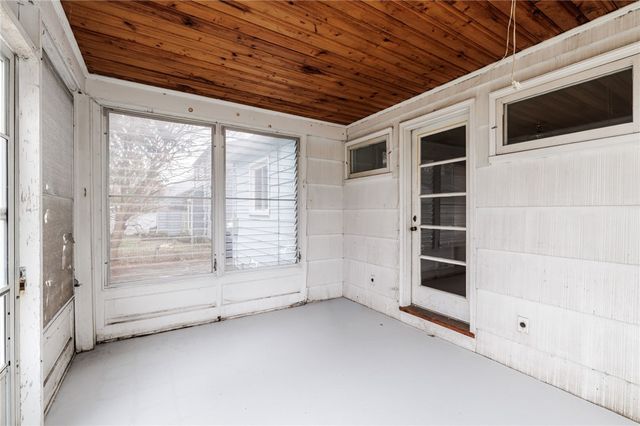 246 Thorndyke Road, Irondequoit, NY 14617