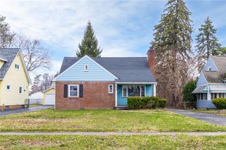 246 Thorndyke Road, Irondequoit, NY 14617