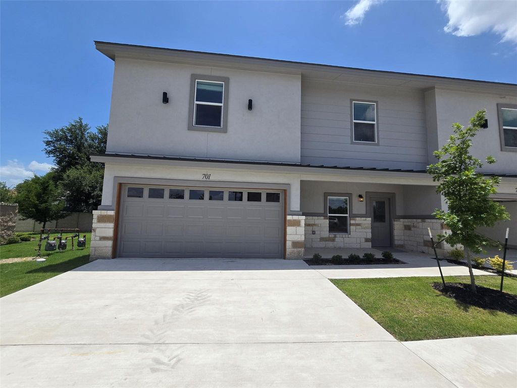 2105 Tiger TRL 701, Round Rock, TX 78664